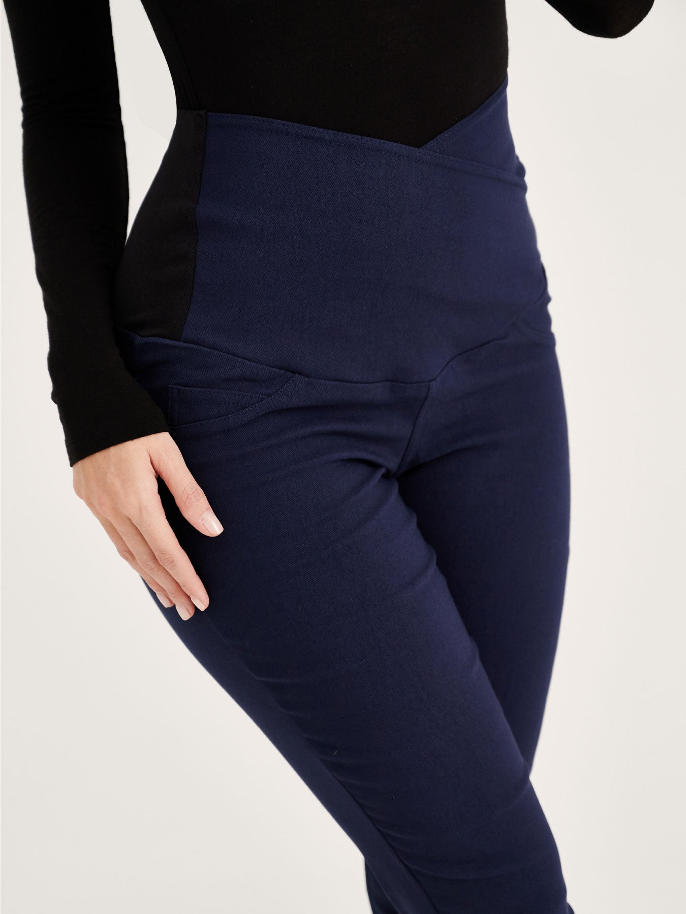 Inujirushi Fairy Skinny Leg Maternity Pants