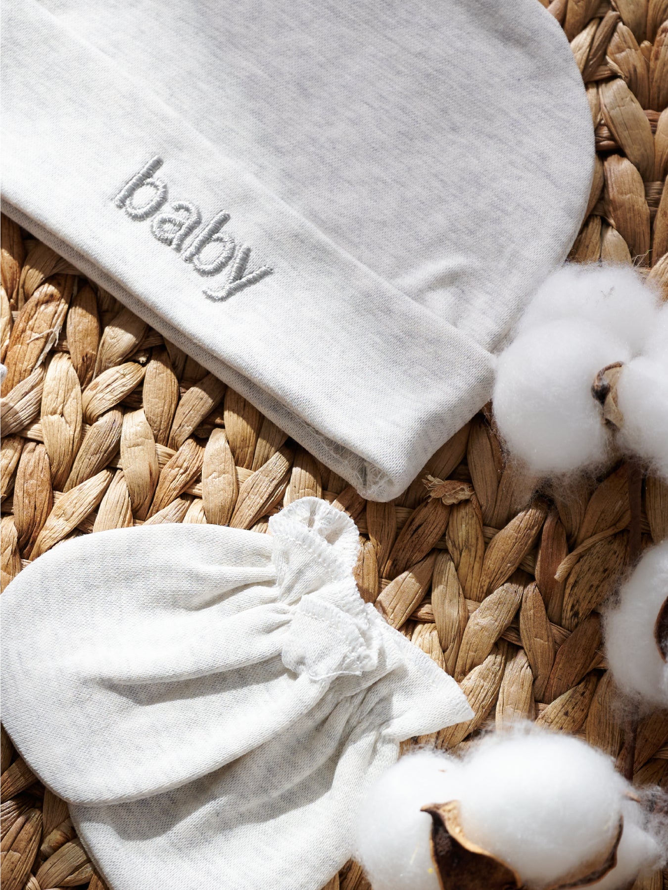 Cotton baby hat and mittens set