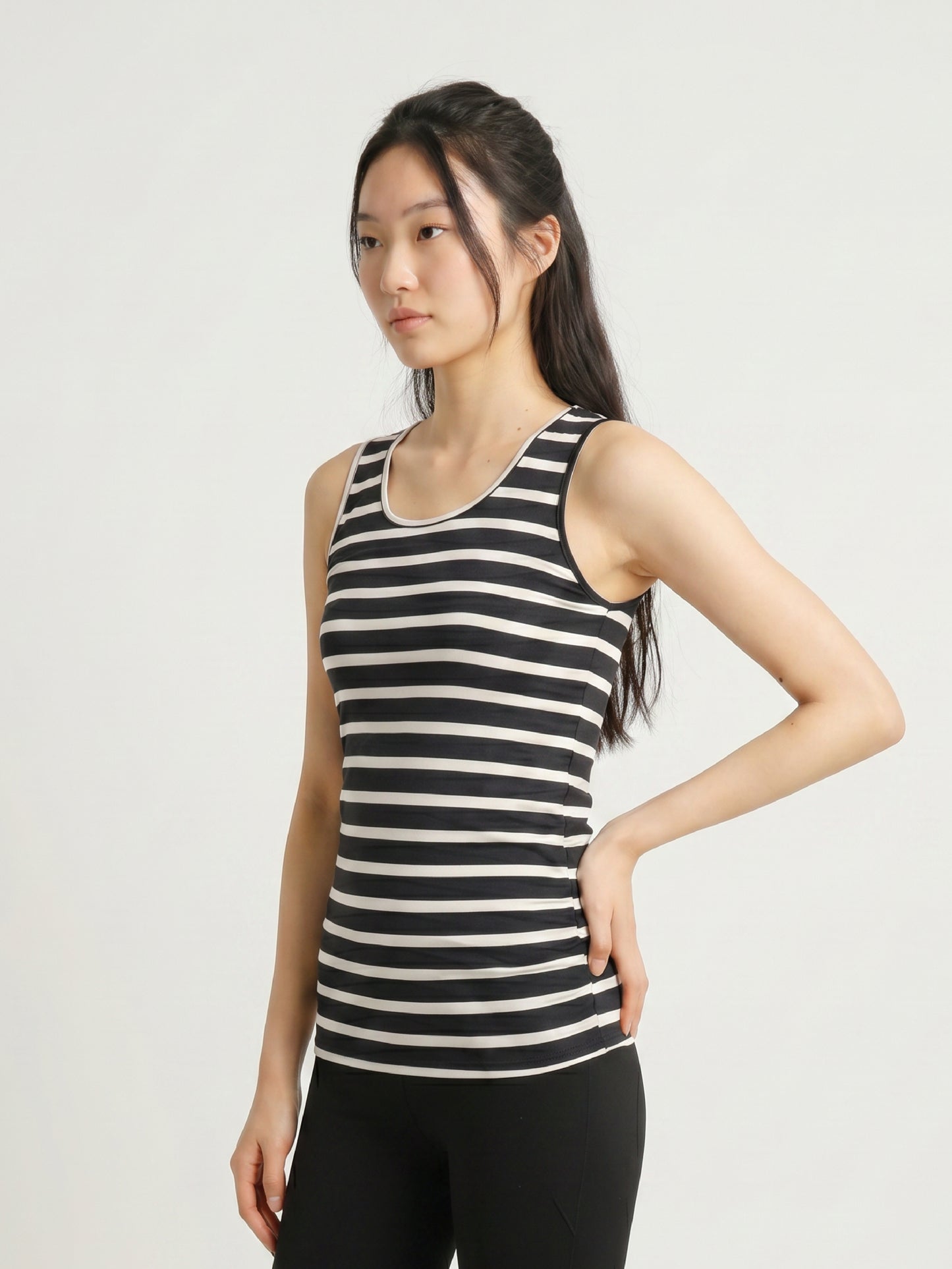 Side-Ruched Tank Top - Black