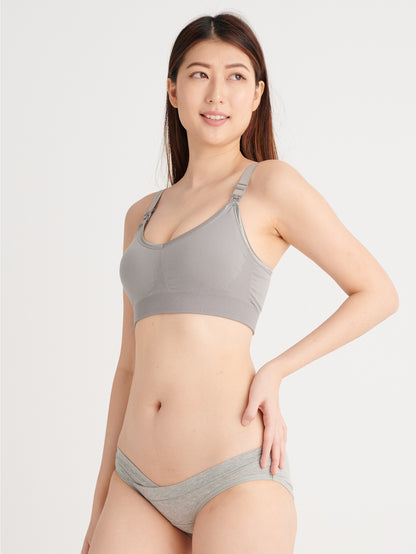Supportive sporty nursing bra with up-way opening