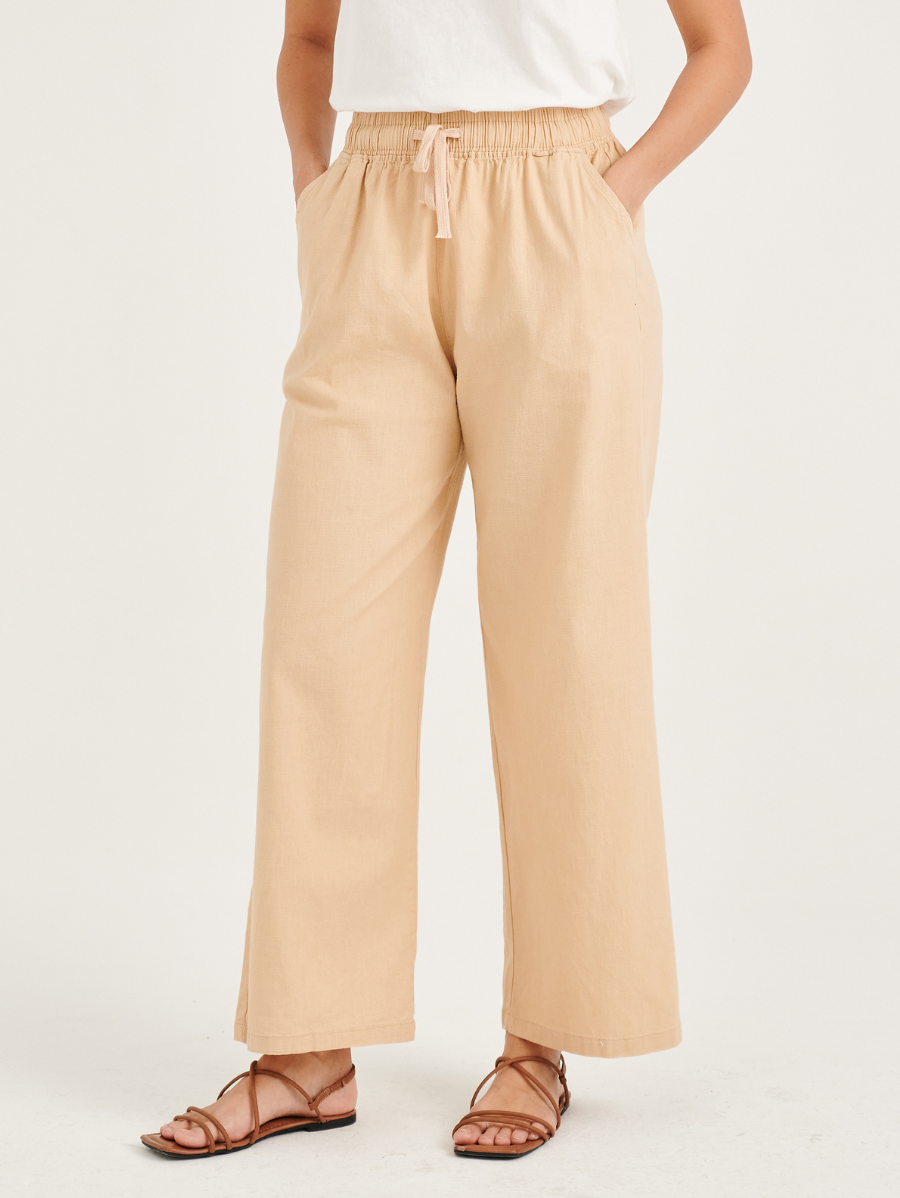 Elegant and timeless linen pants design