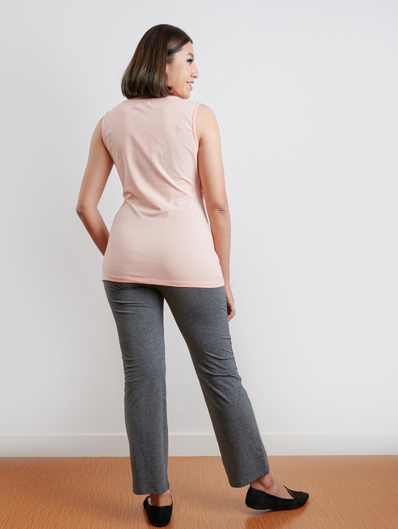 Sleek and comfortable postpartum wear