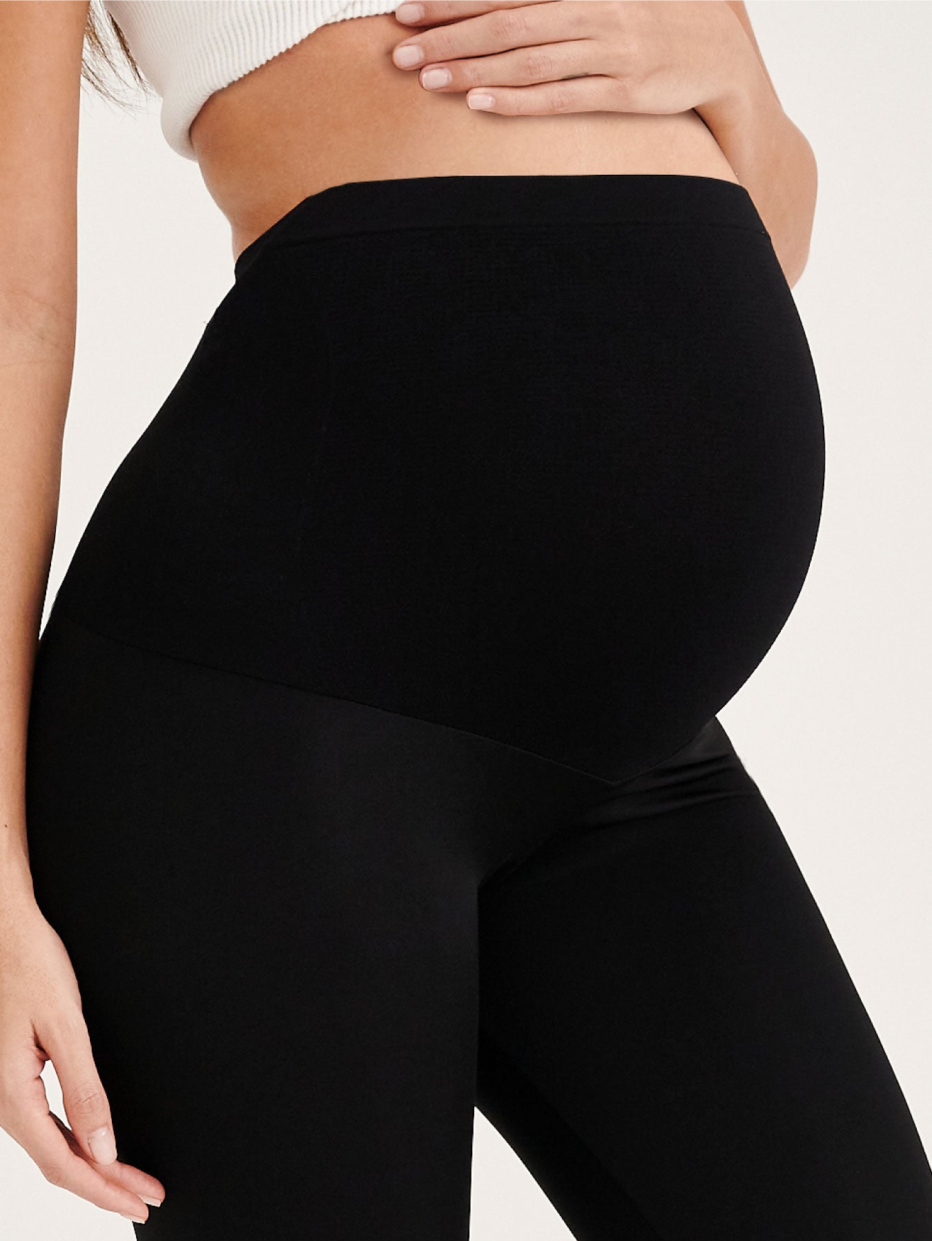 Comfortable and supportive leggings for expecting moms